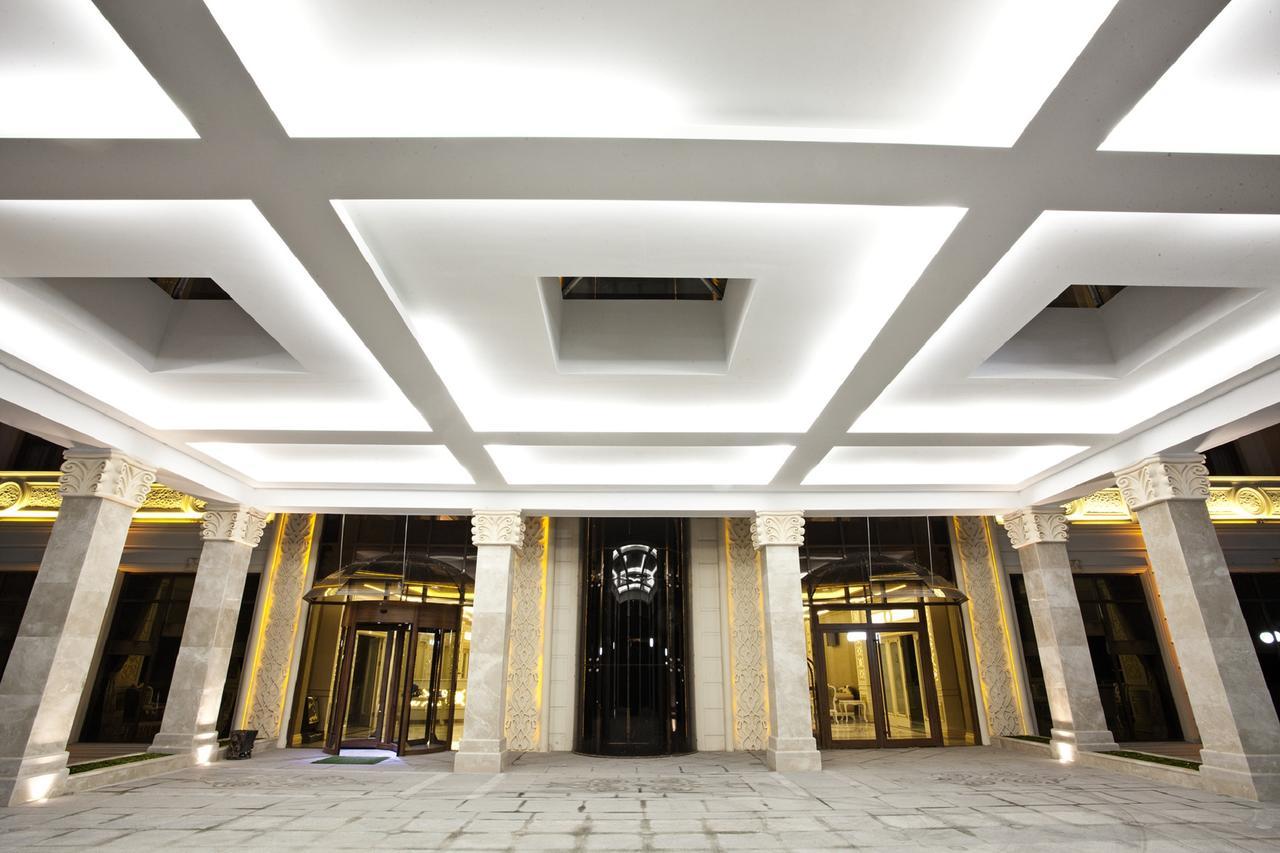 Ayan Palace Hotel Tovuz Buitenkant foto