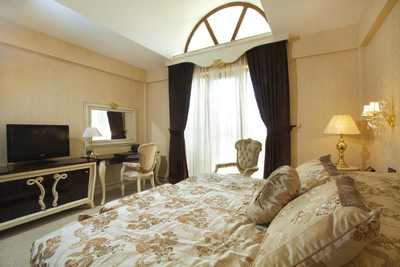 Ayan Palace Hotel Tovuz Buitenkant foto