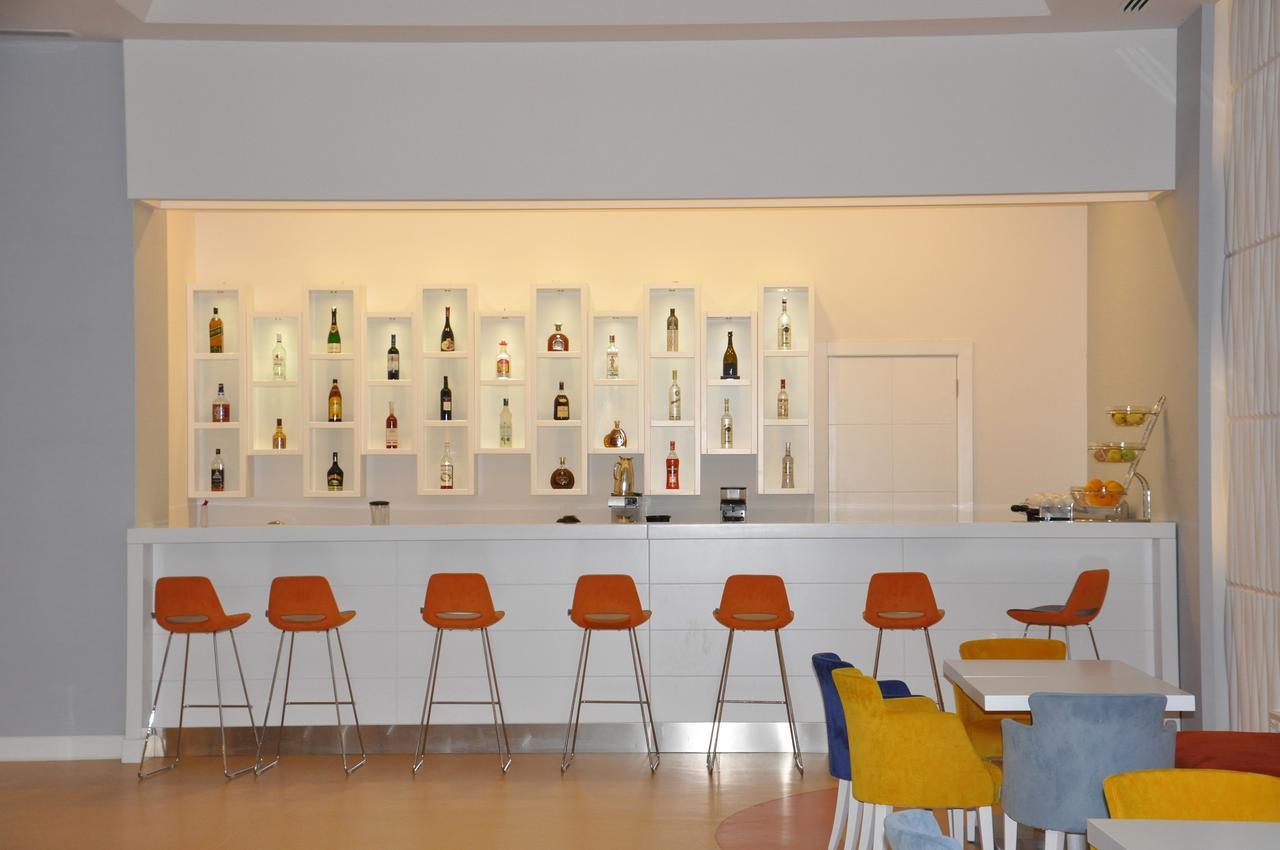 Ayan Palace Hotel Tovuz Buitenkant foto