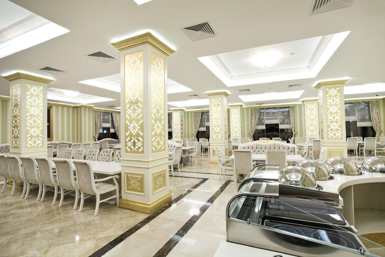 Ayan Palace Hotel Tovuz Buitenkant foto