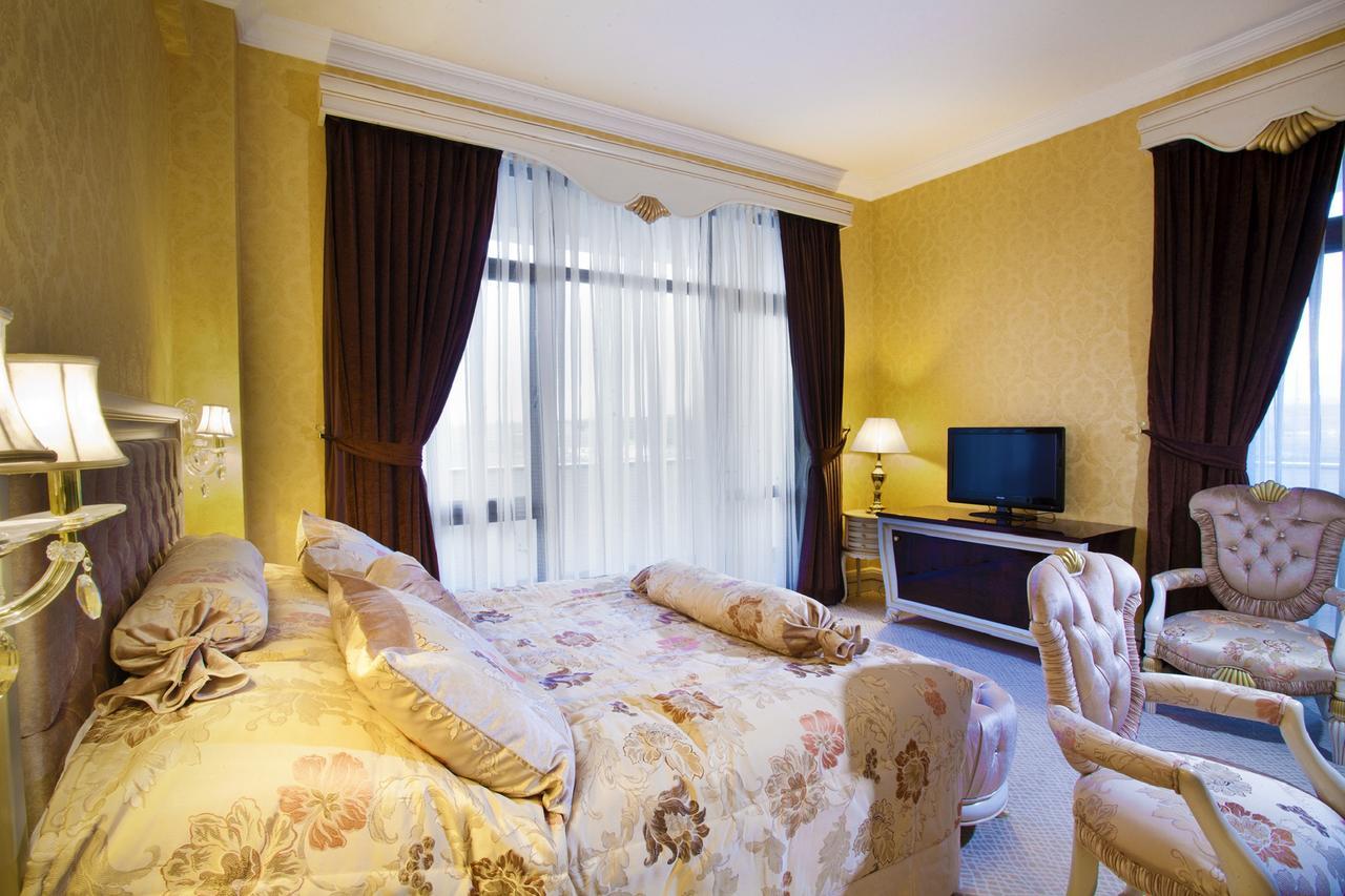 Ayan Palace Hotel Tovuz Buitenkant foto