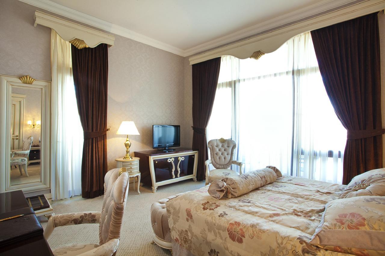Ayan Palace Hotel Tovuz Buitenkant foto