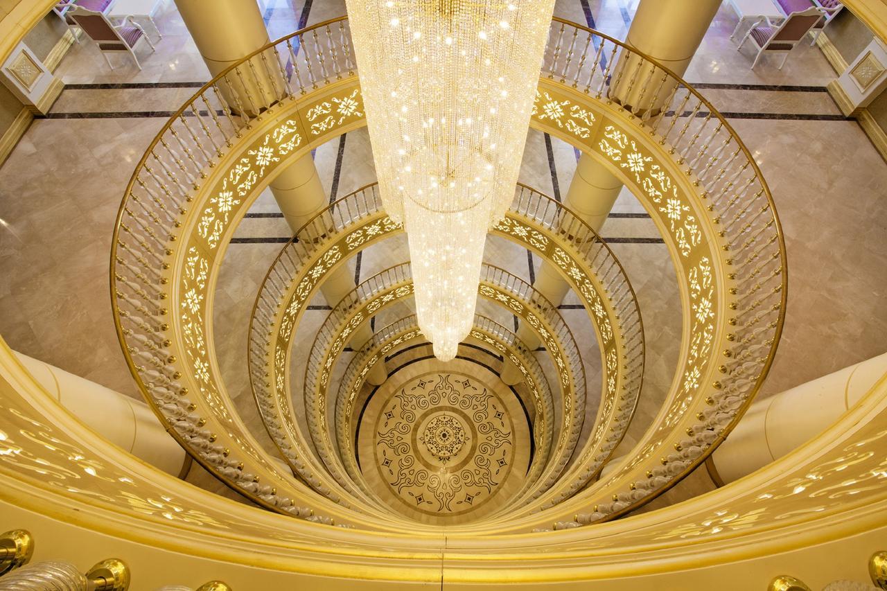 Ayan Palace Hotel Tovuz Buitenkant foto